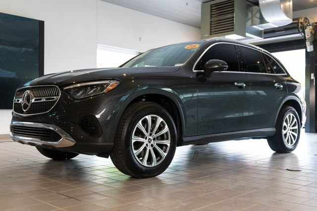 Certified Used 2025 Gray Mercedes-Benz GLC 300 image 3
