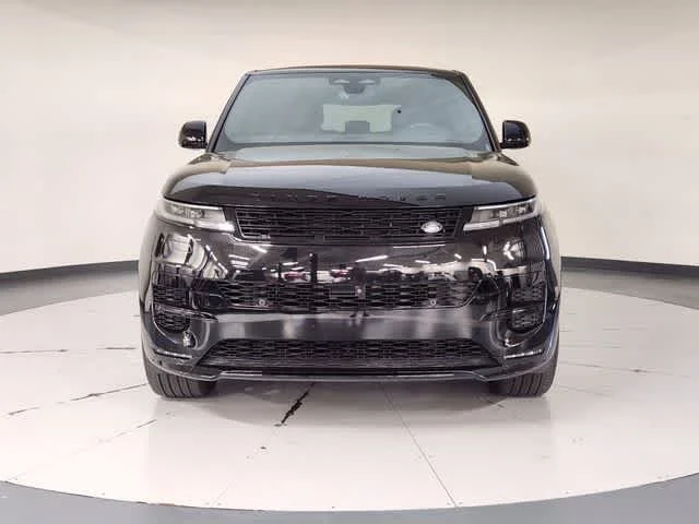 Used 2025 Santorini Black Metallic Land Rover Dynamic SE image 9