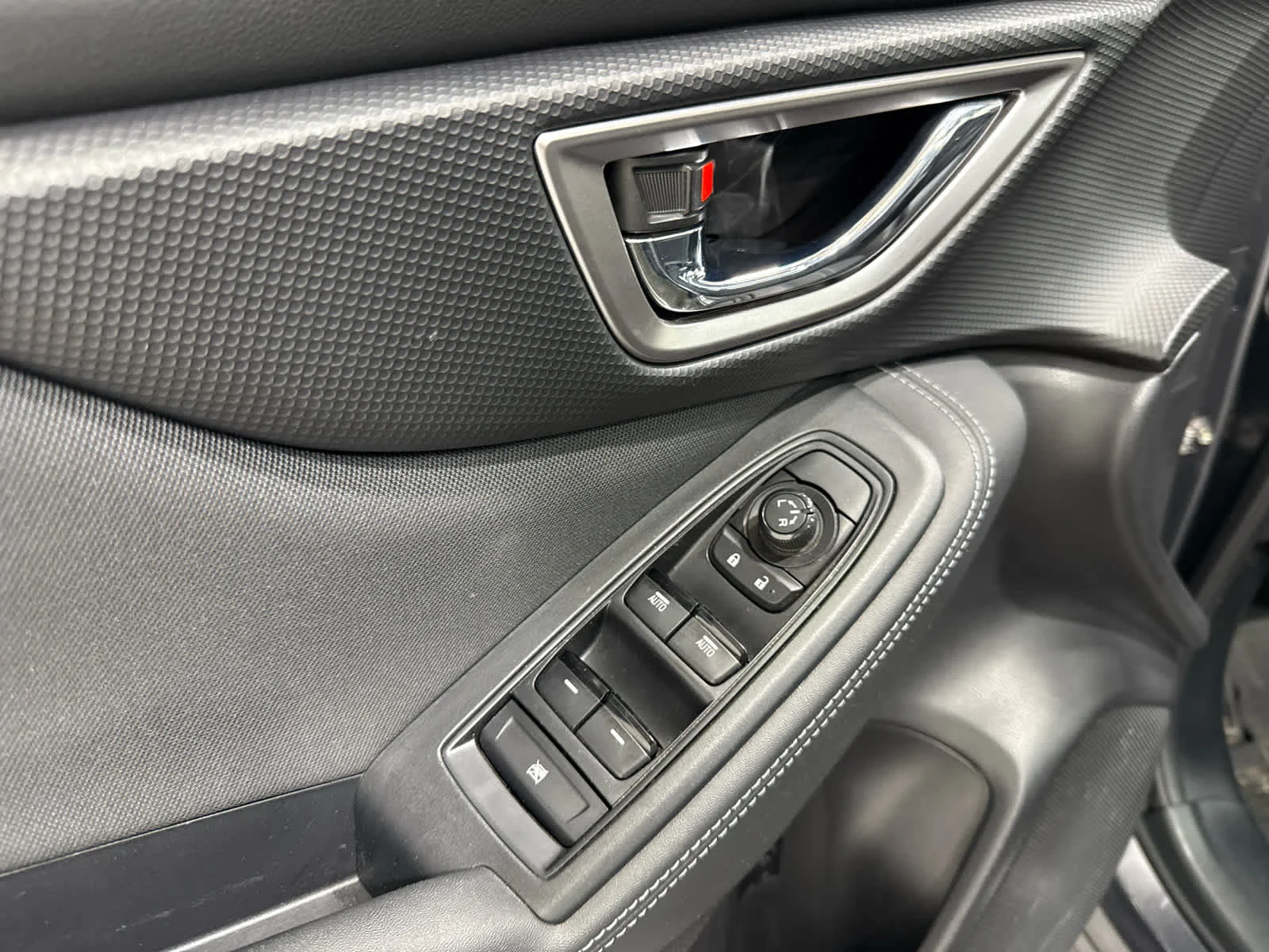 Used 2023  Subaru Premium image 15