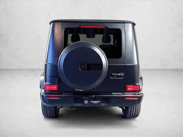 New 2027 MANUFAKTUR Night Black Magno Mercedes-Benz G 580e image 36