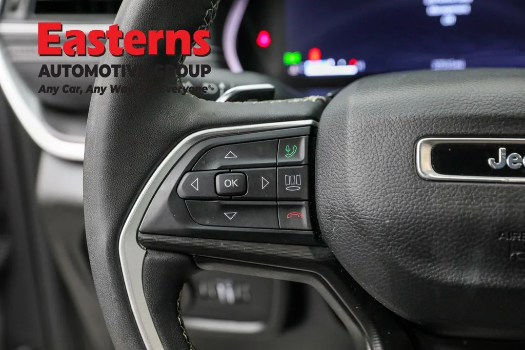 Used 2023 Gray Jeep Laredo image 15