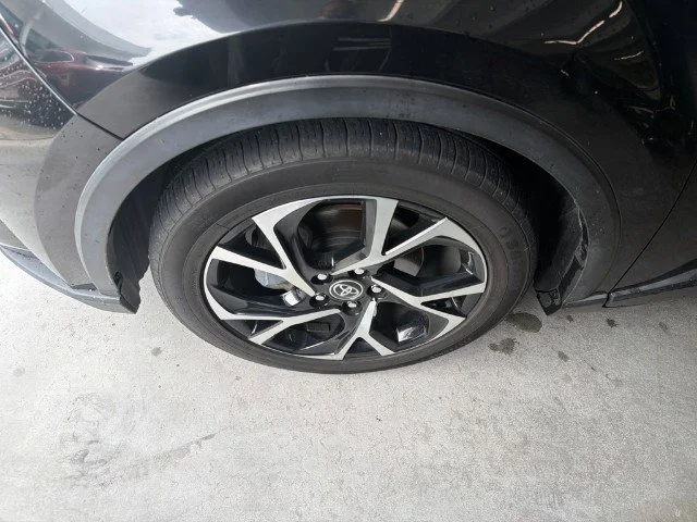 Used 2021 Black Toyota XLE image 4