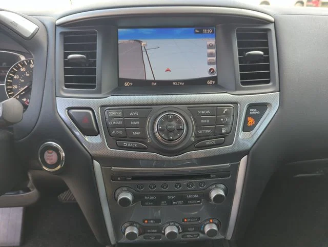 Used 2019 Brown Nissan SL image 37