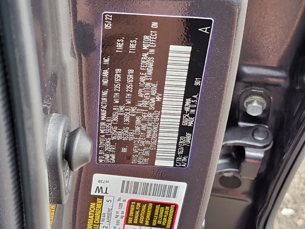 Used 2022 Gray Toyota XLE image 35