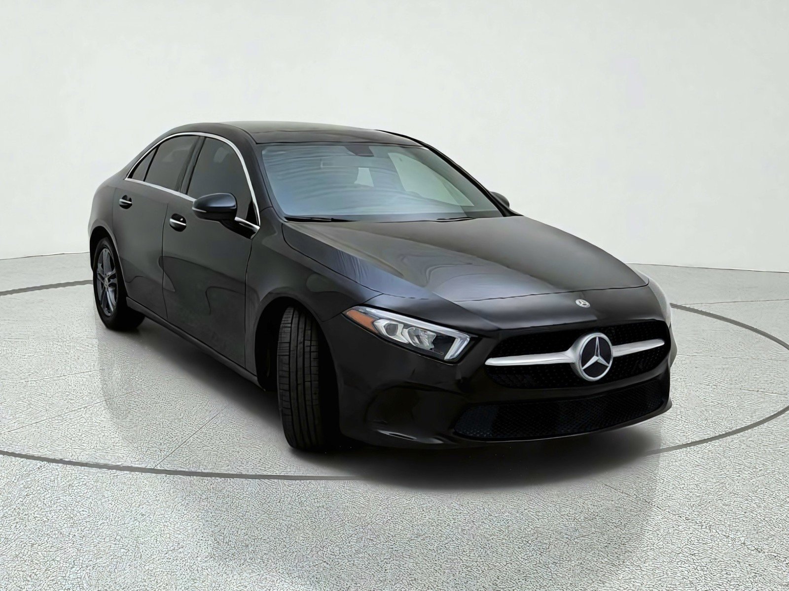 Used 2020 Night Black Mercedes-Benz A 220 image 4