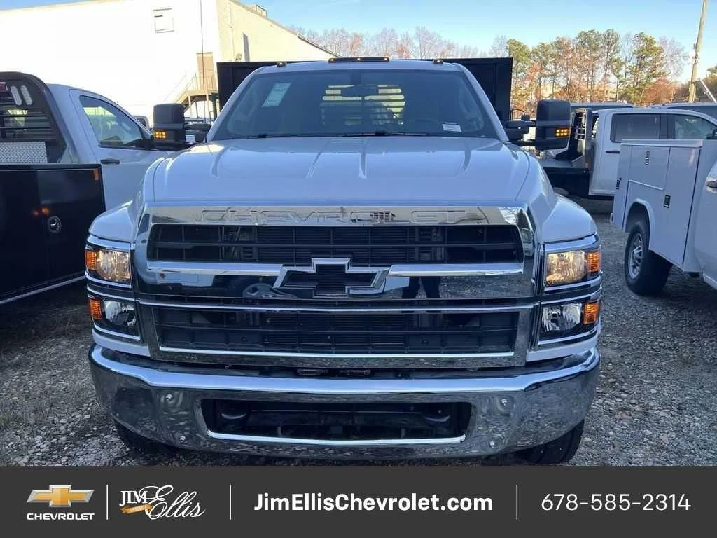 New 2024 Summit White Chevrolet Work Truck image 3