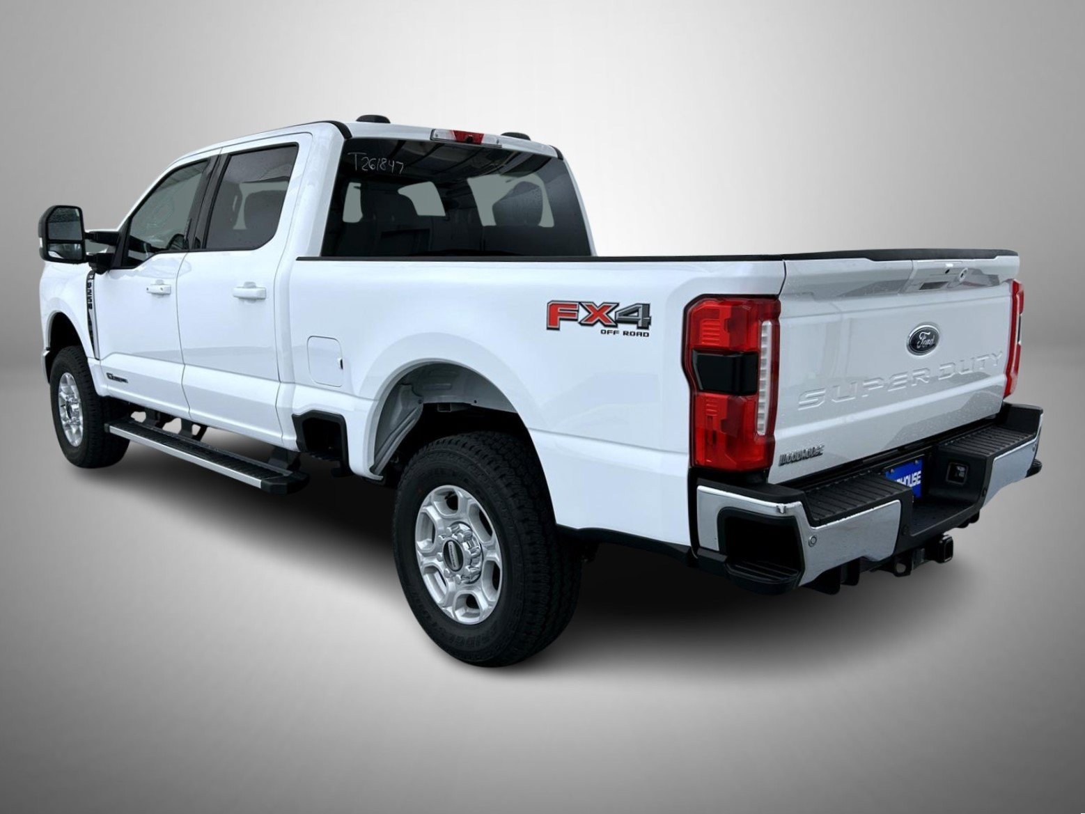 New 2026 Oxford White Ford XLT image 7