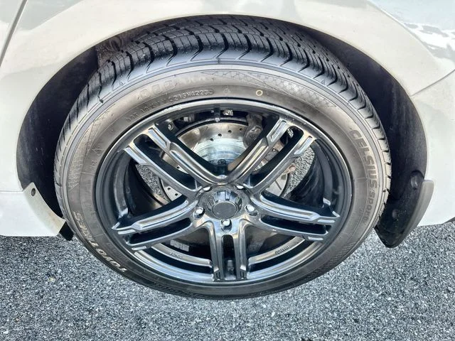 Used 2019 White Kia LX image 19