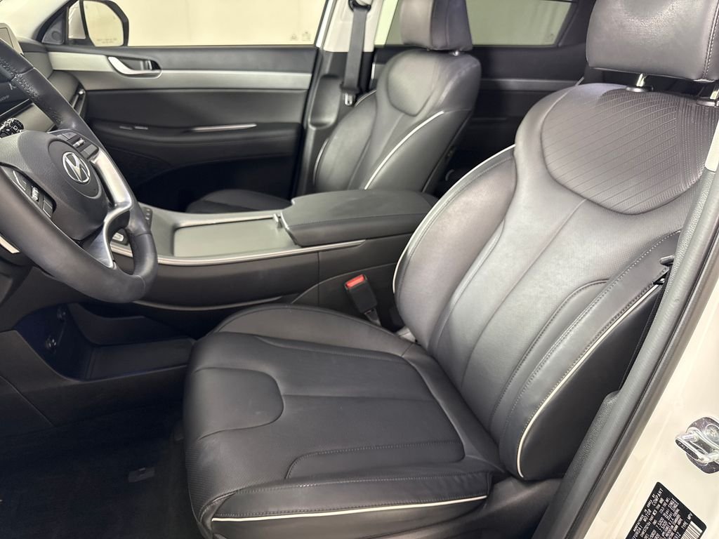Used 2025 White Hyundai SEL Premium image 11