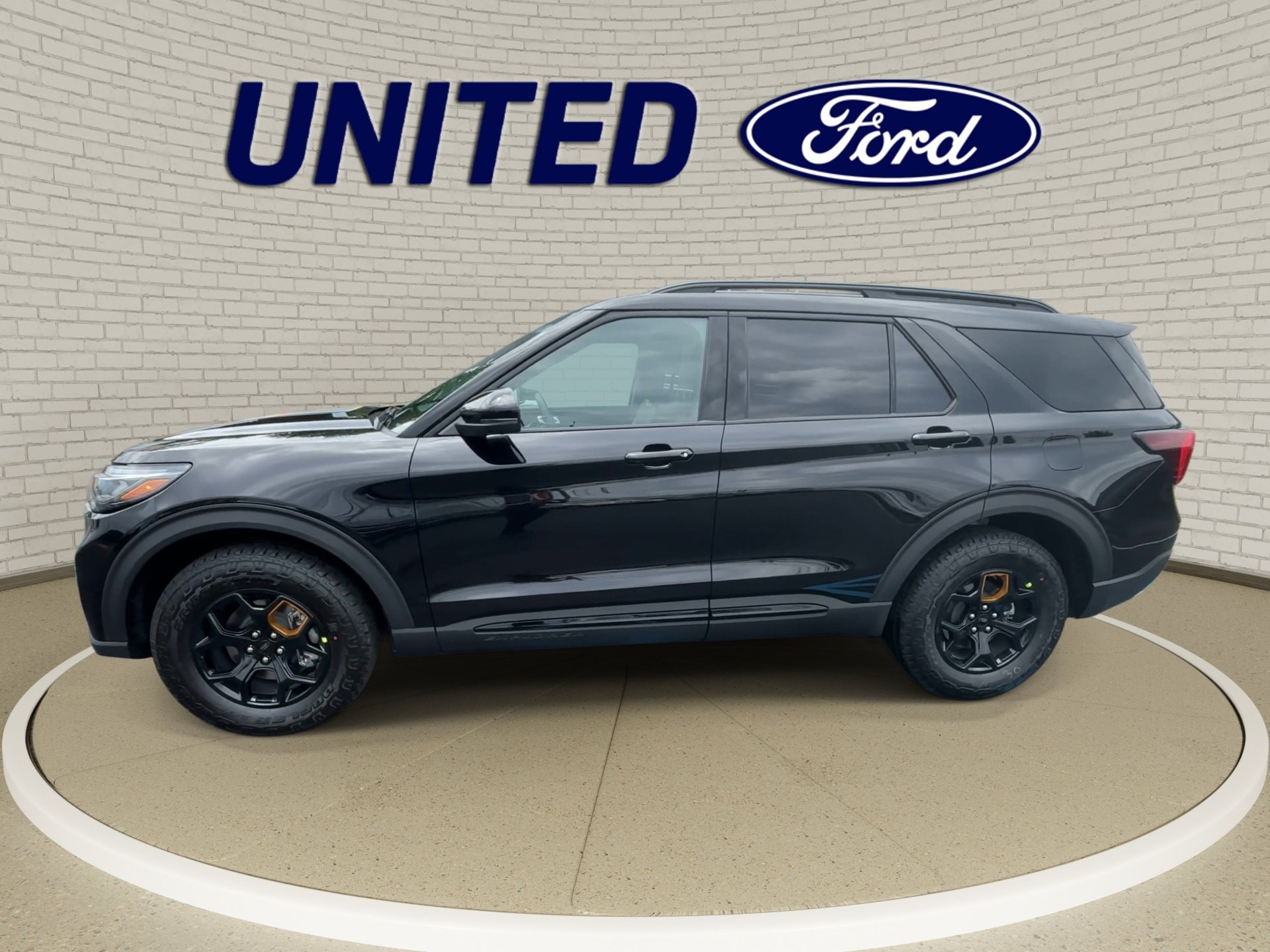 New 2026 Agate Black Metallic Ford Tremor® image 5