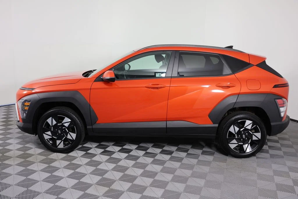 Used 2024 Orange Hyundai SEL image 5