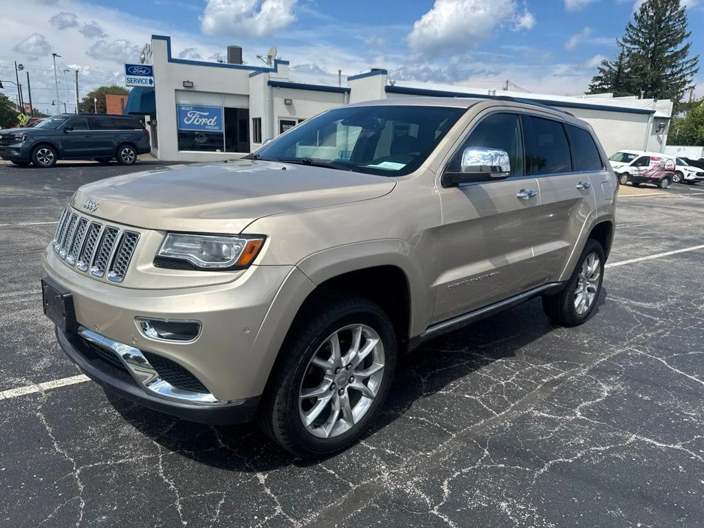 Used 2014 Beige Jeep Summit image 8
