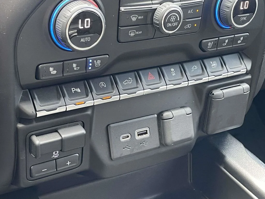 Used 2022 Red Chevrolet LTZ image 38