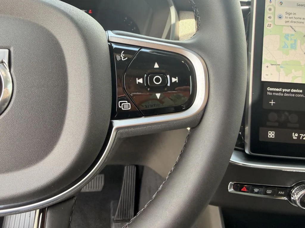 New 2026 Crystal White Volvo Core image 20