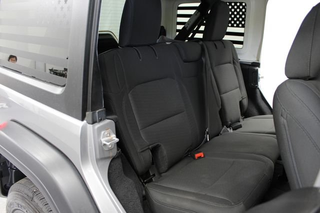 Used 2019 Silver Jeep Unlimited Sport S image 23