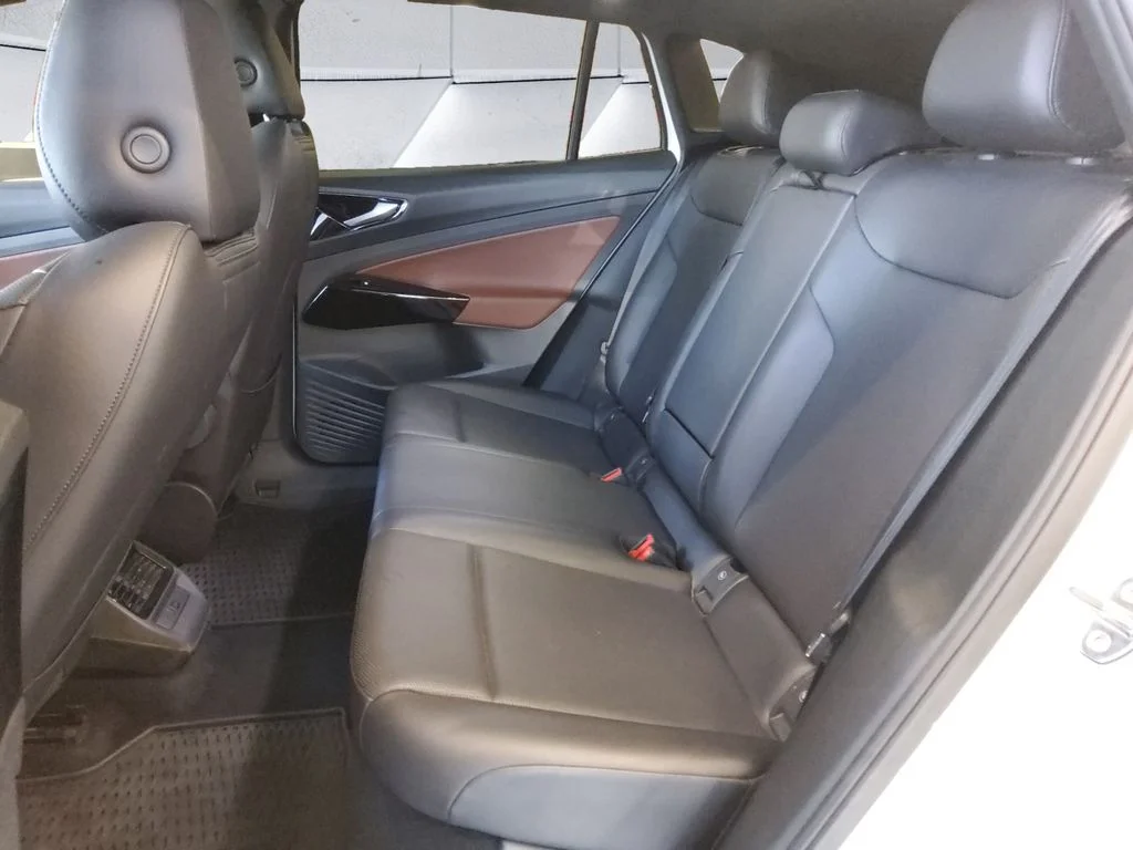 Used 2021  Volkswagen Pro S image 18