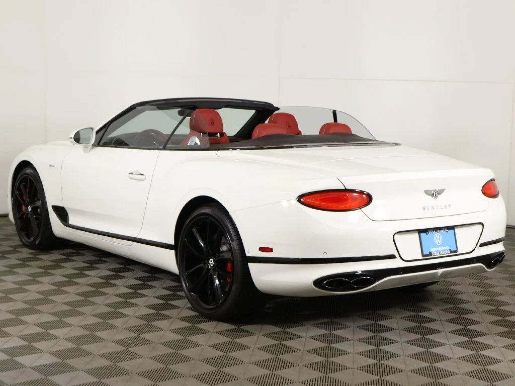 2023 Bentley Continental GTC Azure - Photo 20