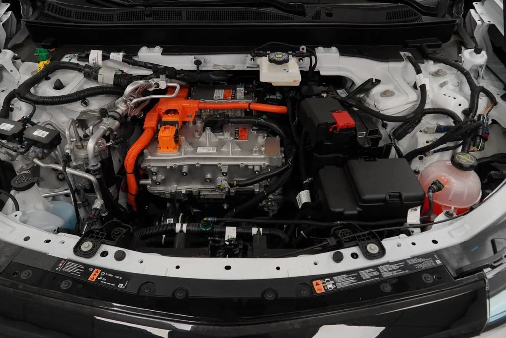 New 2026 Summit White Chevrolet LT image 39