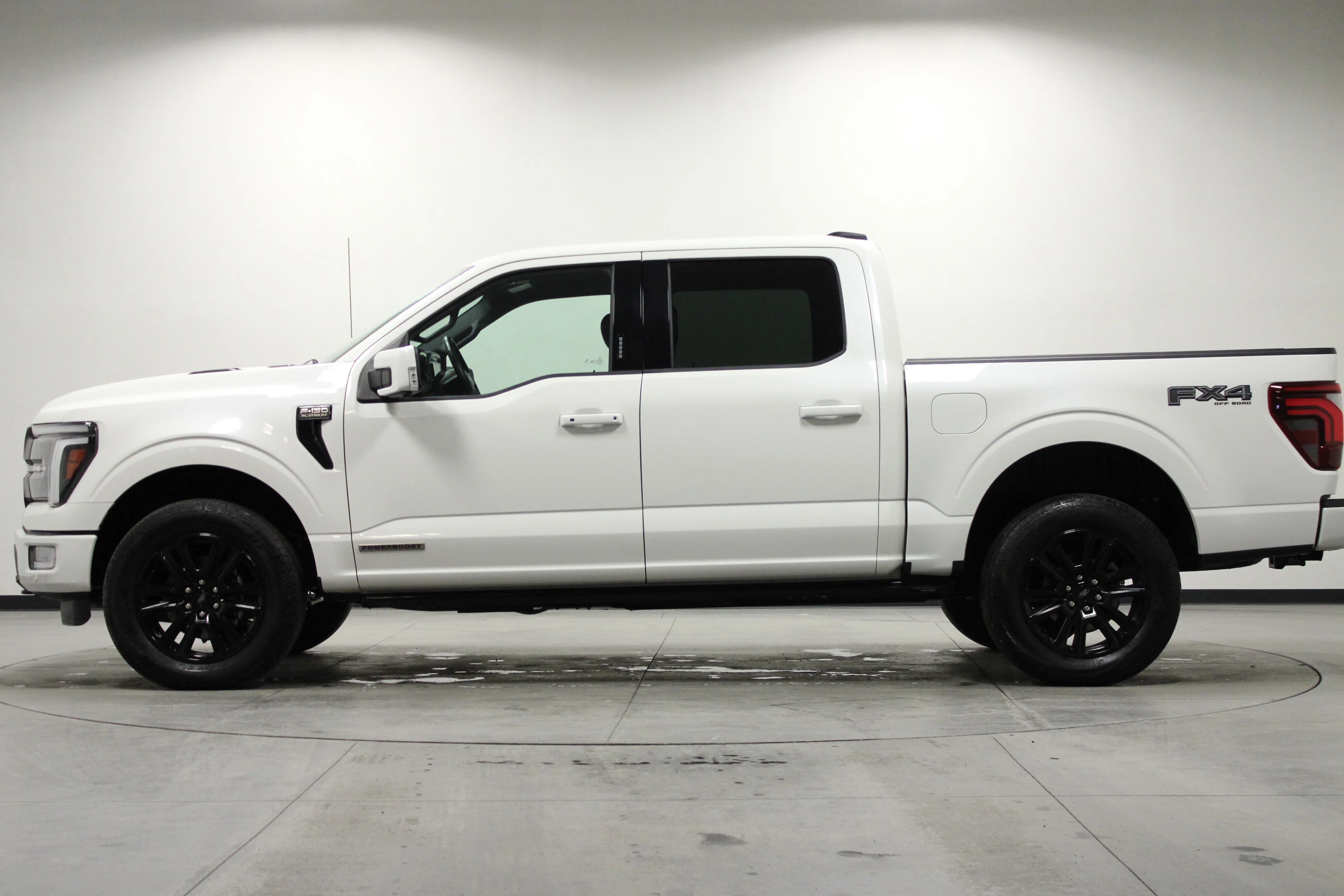 Used 2024 Star White Metallic Tri-Coat Ford Platinum image 7