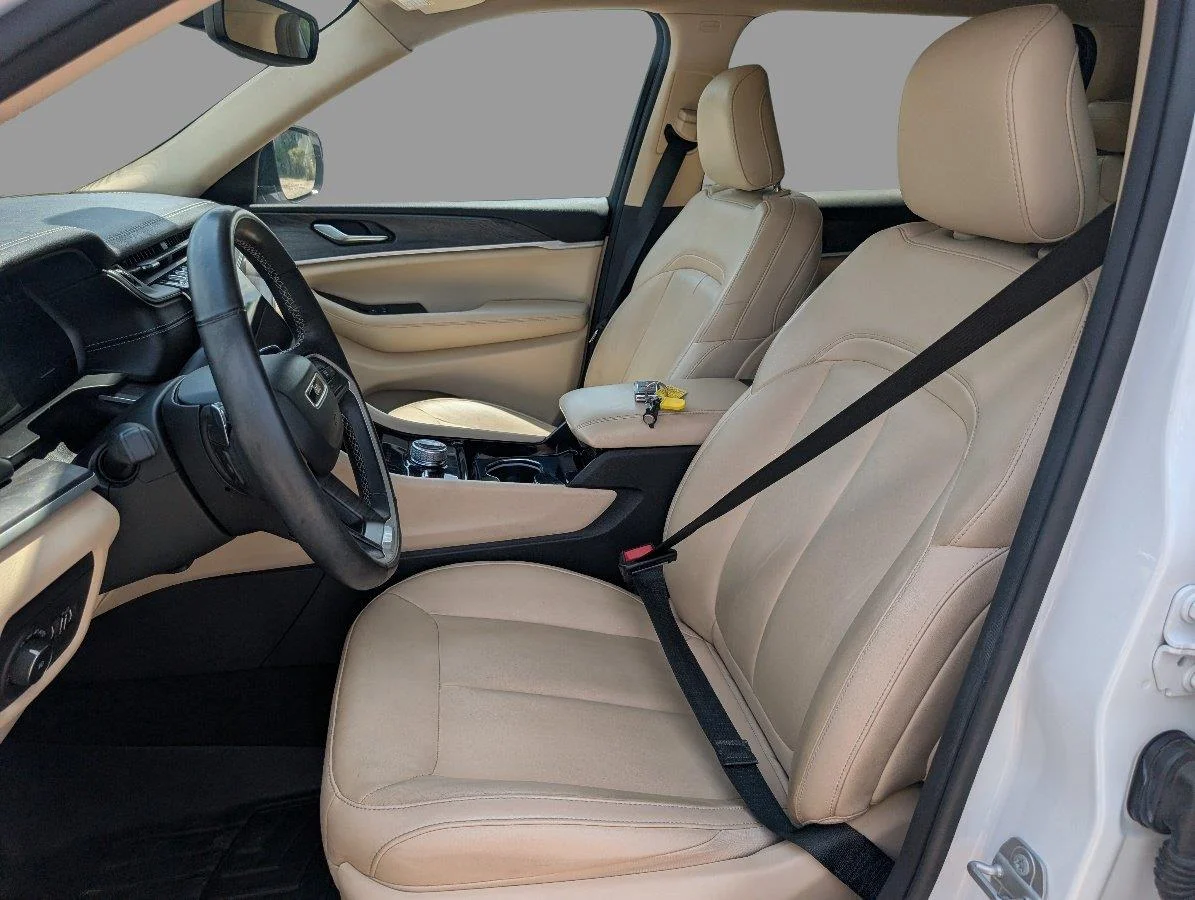 Used 2021 Bright White Clearcoat Jeep Limited image 17