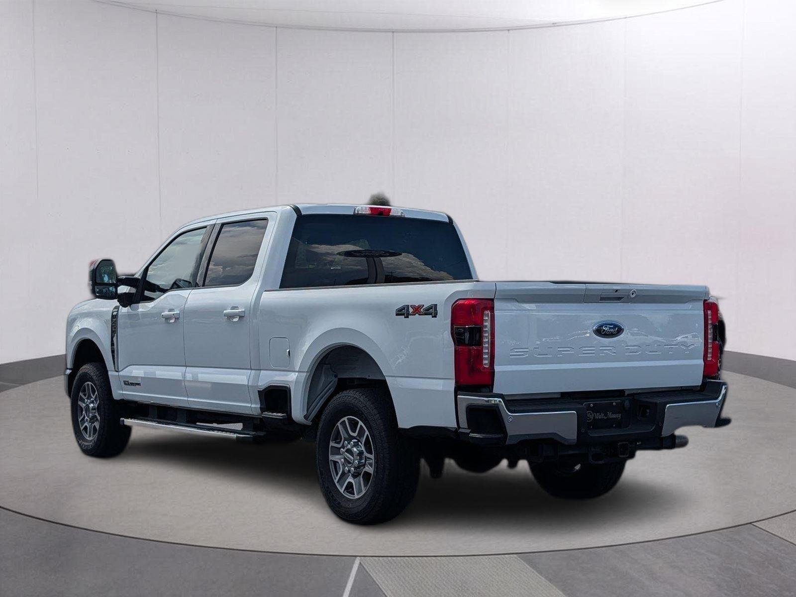 Used 2026 Oxford White Ford Lariat image 3