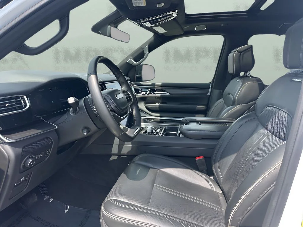 Used 2024 White Jeep Series II image 9