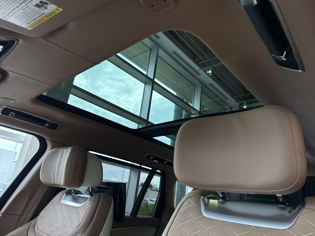 New 2026 Icy White Land Rover SV Signature Suite image 23