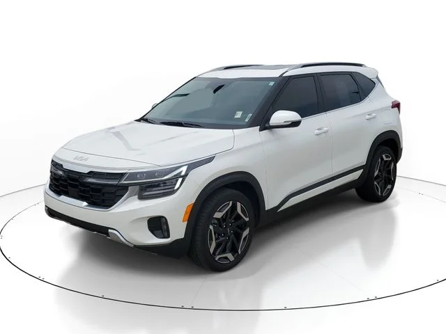 Certified Used 2024 White Kia SX image 3