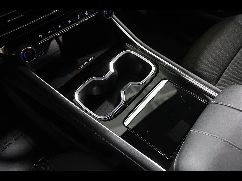 2024 Chevrolet Traverse 2LT - Photo 17