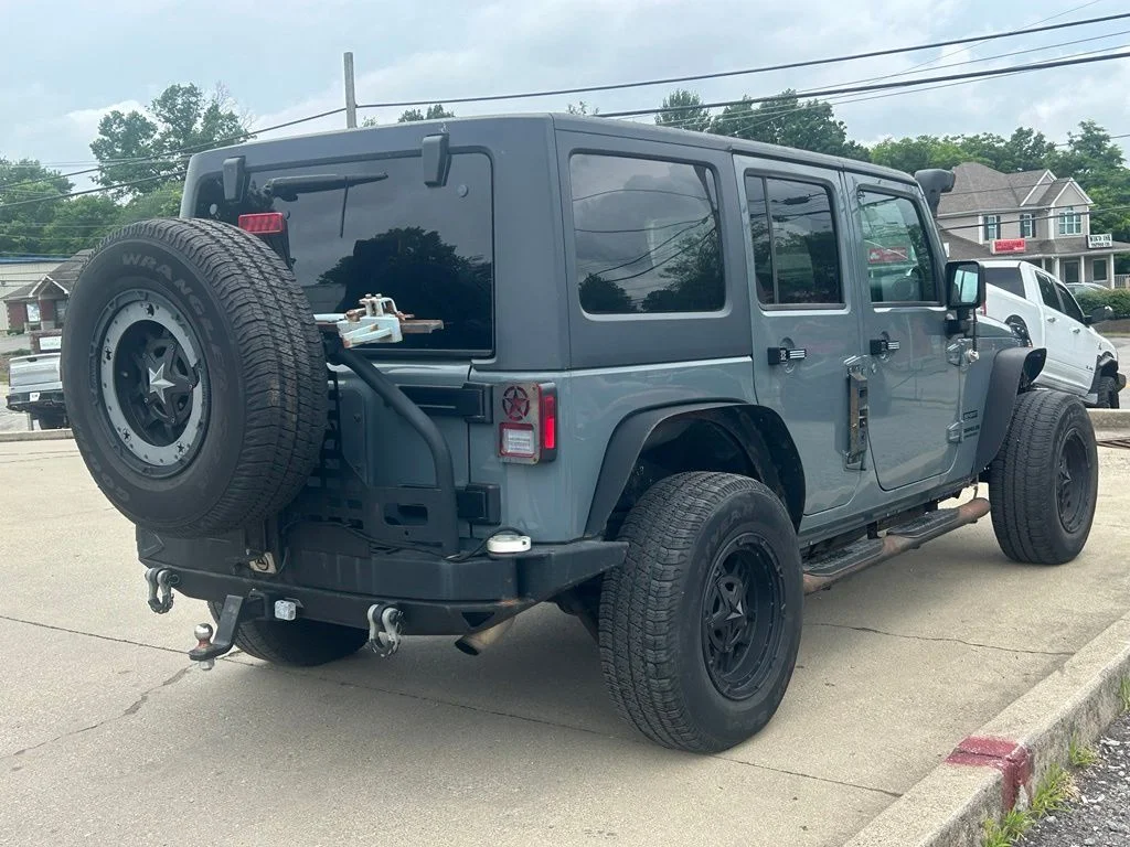 Used 2014 Gray Jeep Unlimited Sport image 6
