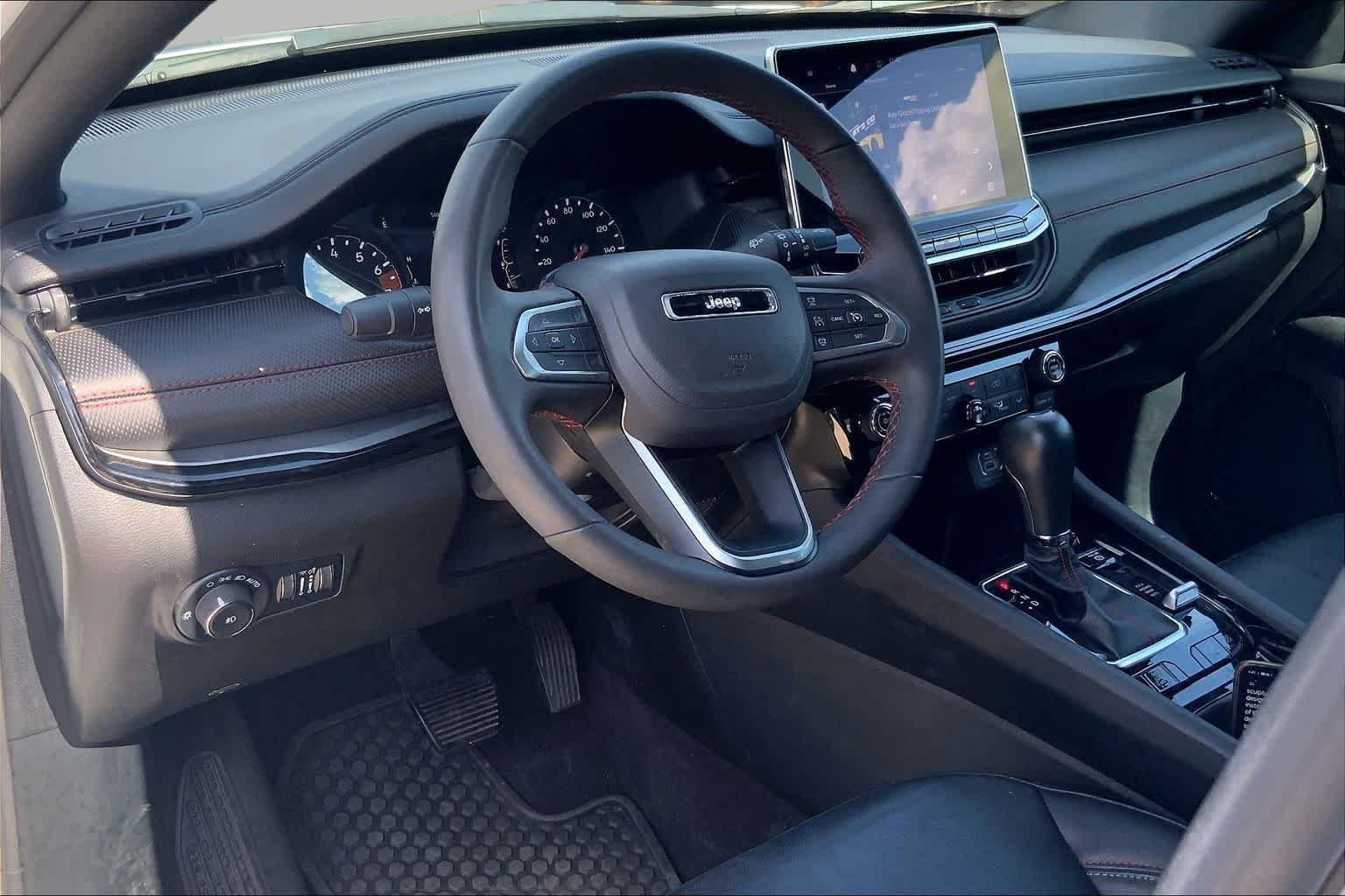 2025 Jeep Compass Trailhawk - Photo 17