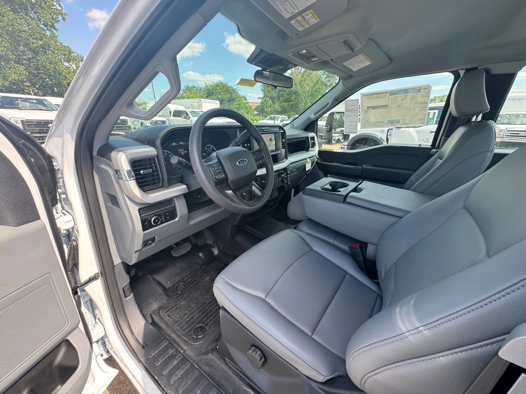 New 2026 Oxford White Ford F-250® XL image 4