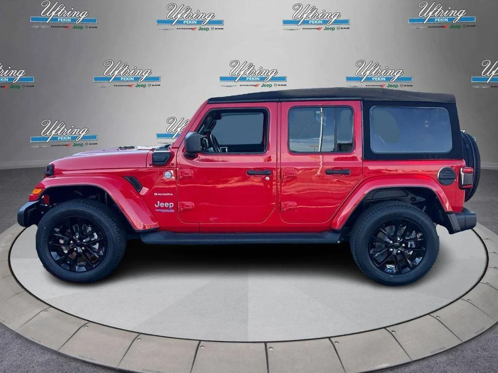 Used 2022 Firecracker Red Clearcoat Jeep Unlimited Sahara image 7