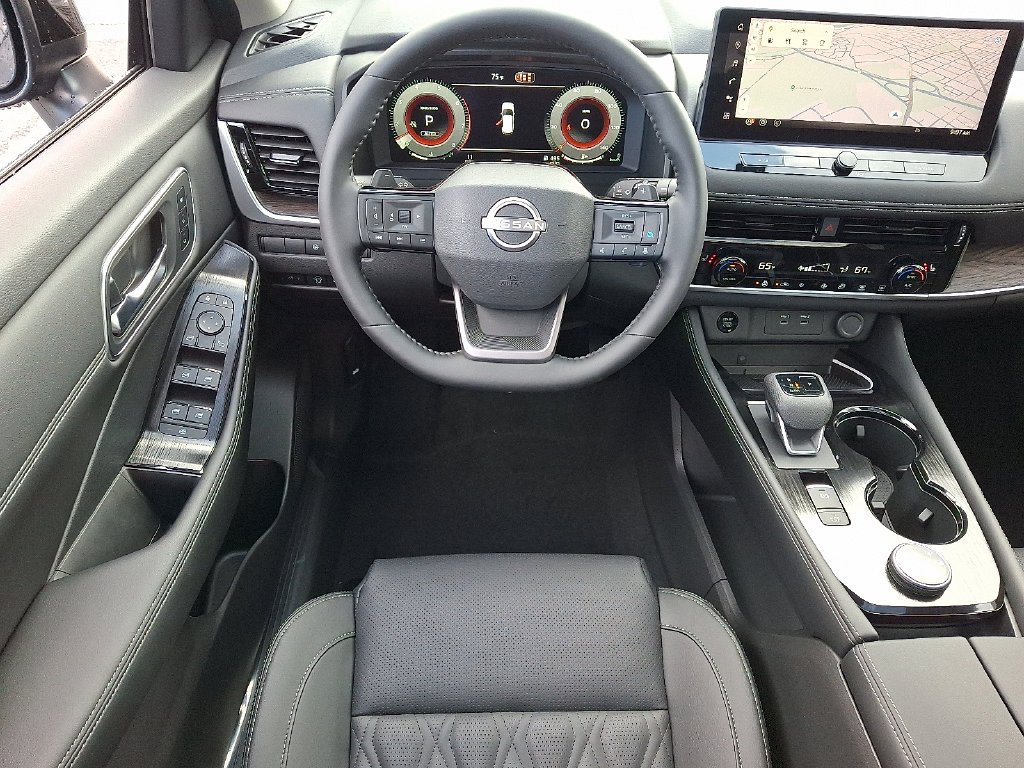 New 2026 Super Black Nissan Platinum image 7