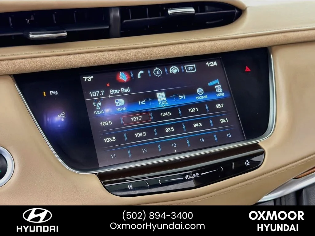 Used 2019 Crystal White Tricoat Cadillac Platinum AWD image 15