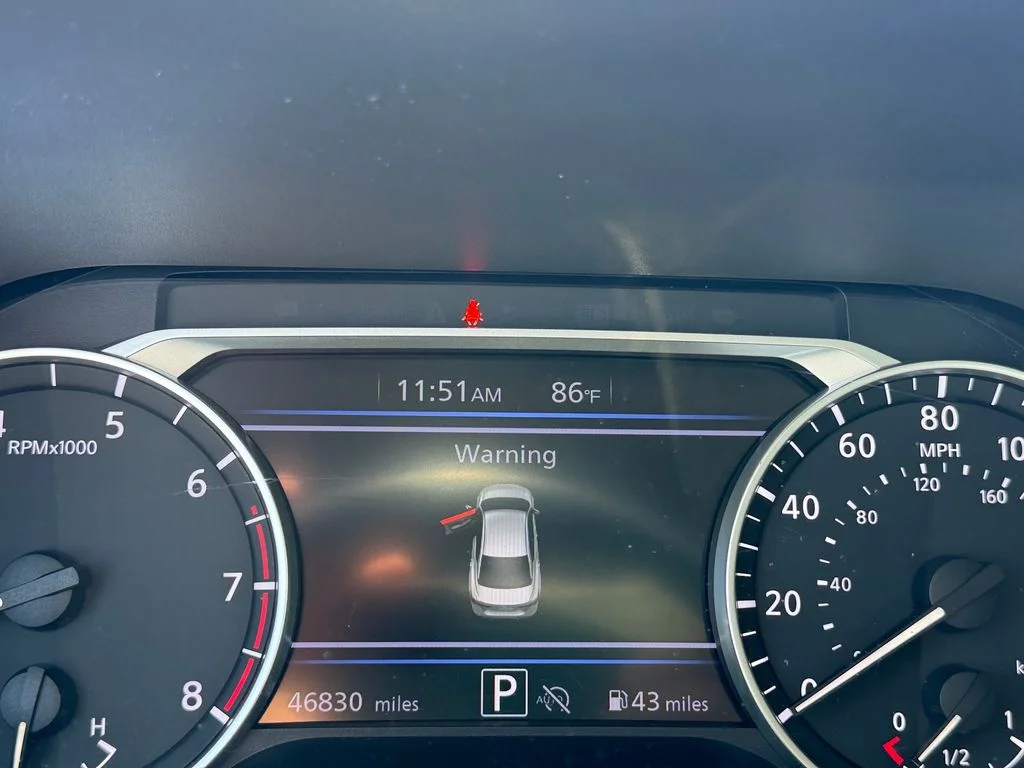 Used 2025 Gray Nissan SR image 16
