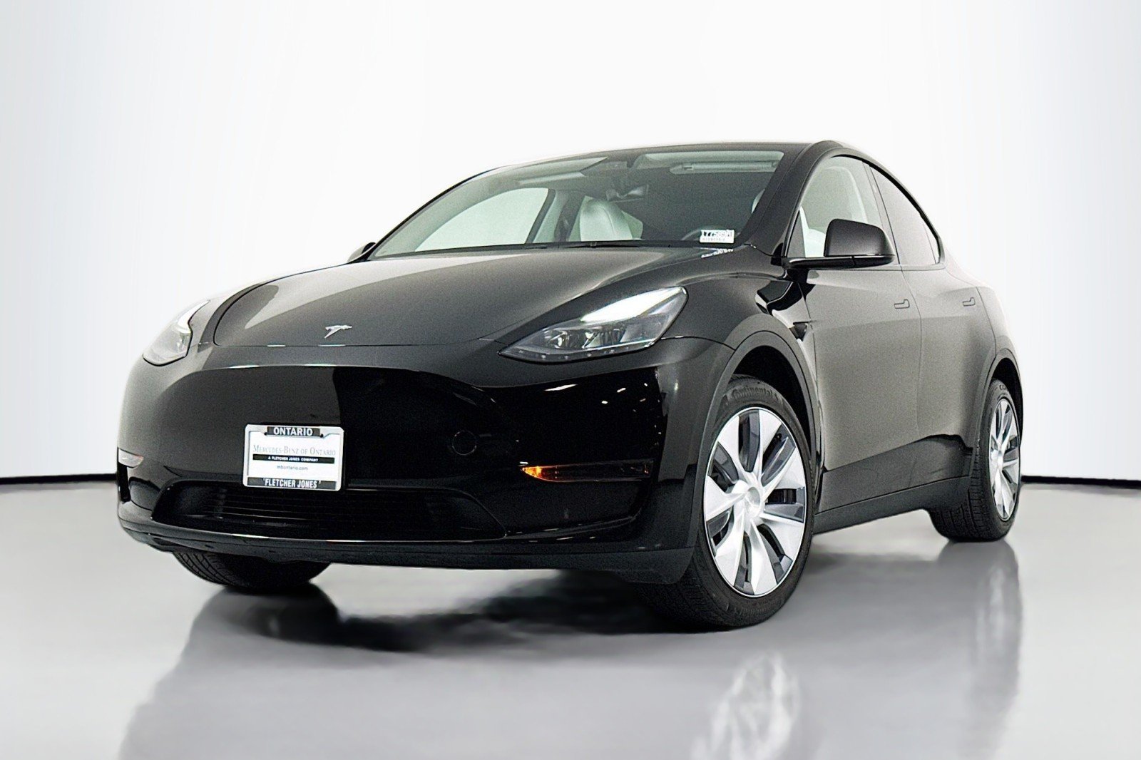 2024 Tesla Model Y Long Range Rear Wheel Drive's photo
