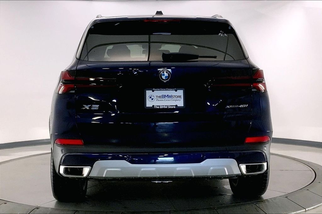 New 2026 Tanzanite Blue II Metallic BMW  image 3