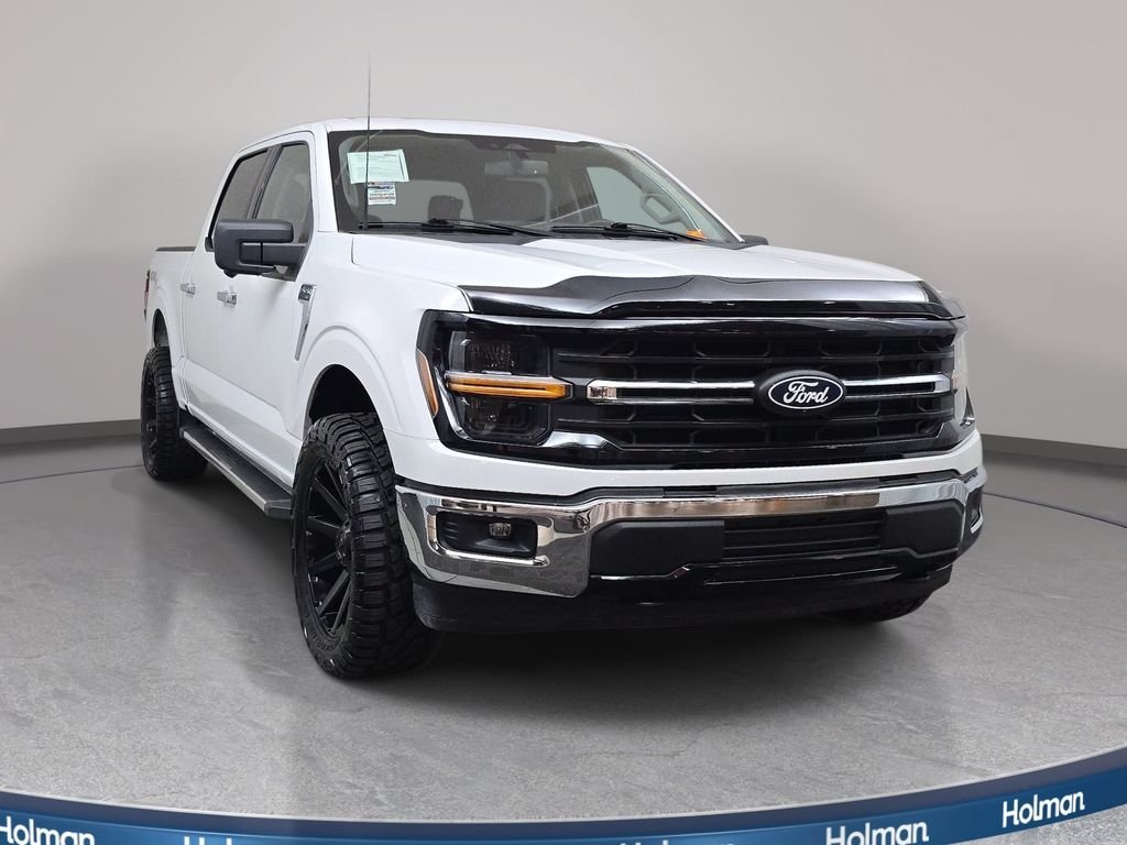 Used 2024 Oxford White Ford XLT image 3