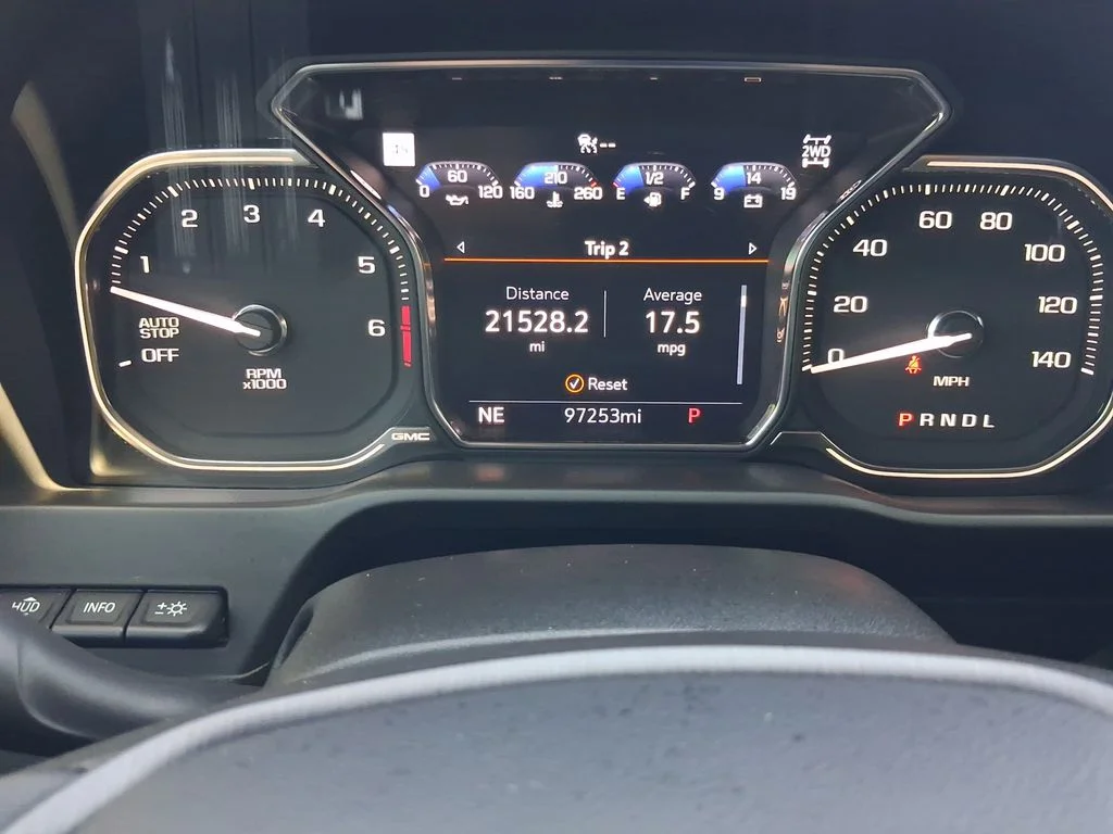 Used 2021 Summit White GMC AT4 image 23