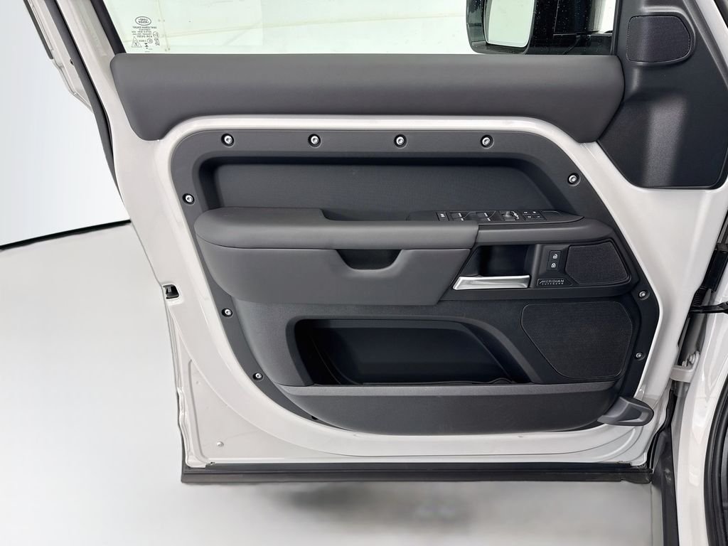 New 2026 Borasco Grey Land Rover X-Dynamic SE image 23