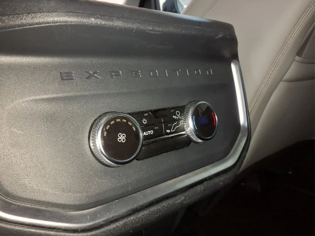 Used 2025 White Ford Active image 21