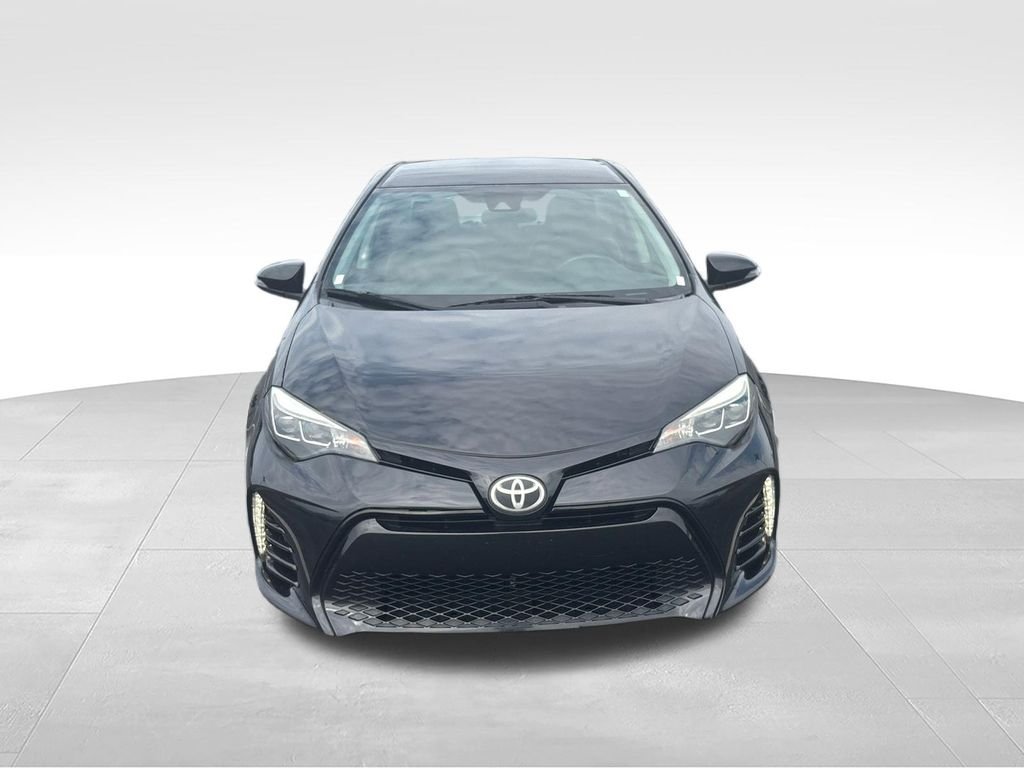 Used 2017 Black Toyota L image 8
