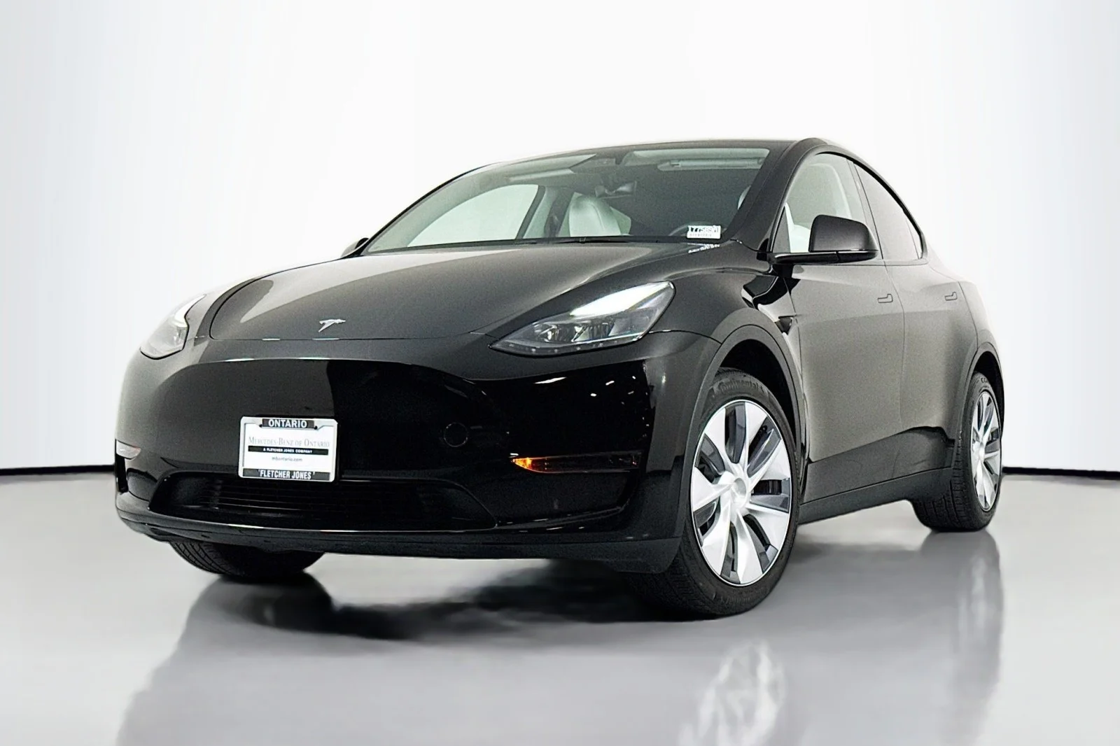2024 Tesla Model Y Long Range Rear Wheel Drive's photo