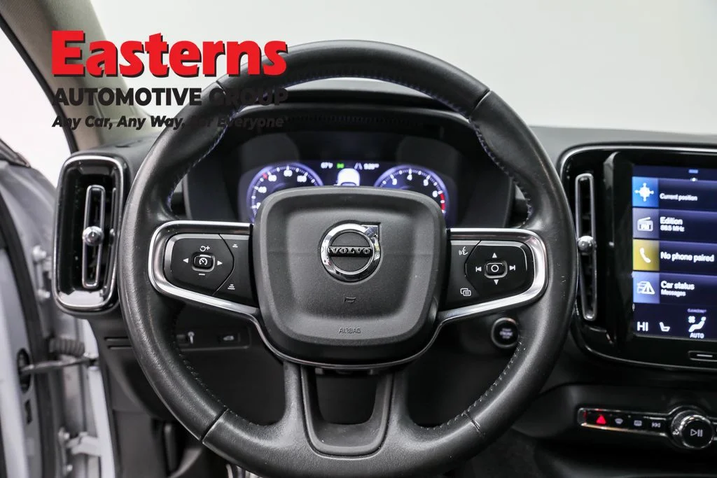 Used 2021 Silver Volvo Momentum image 10