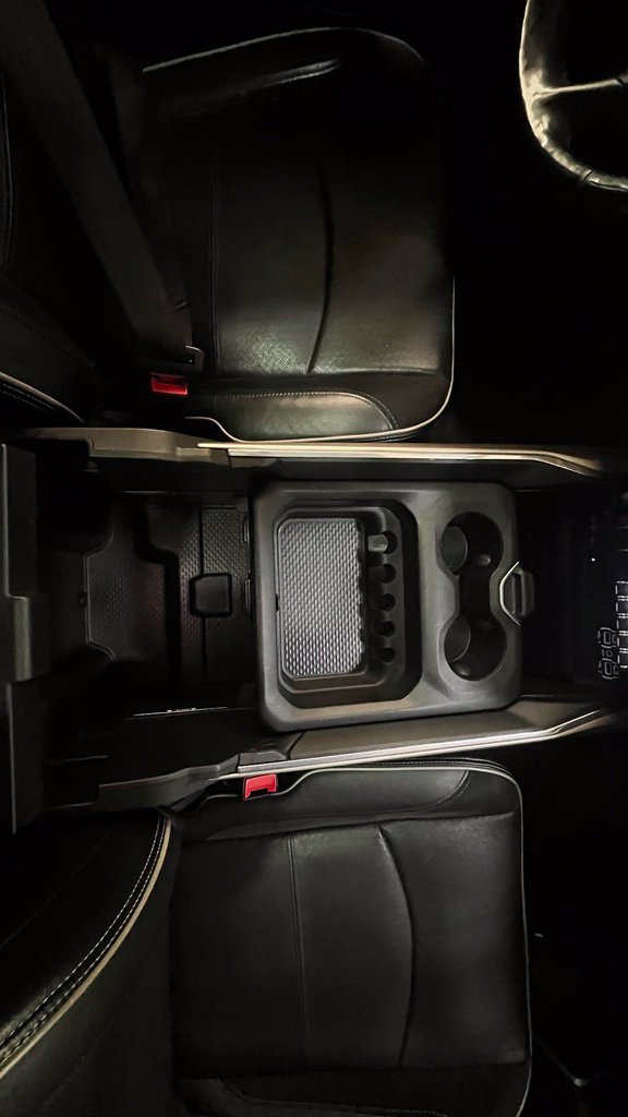 Used 2019 Diamond Black Ram Laramie image 18
