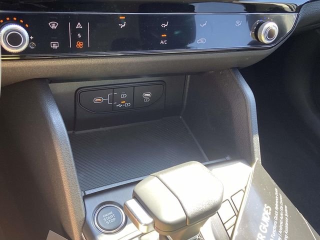 New 2026 Glacial White Pearl Kia LX image 19