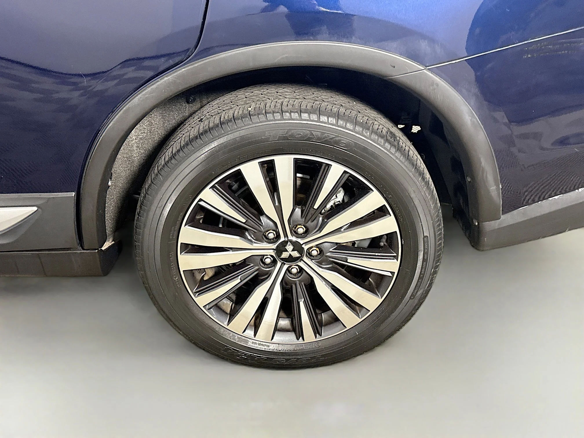 Used 2020 Cosmic Blue Metallic Mitsubishi ES image 32
