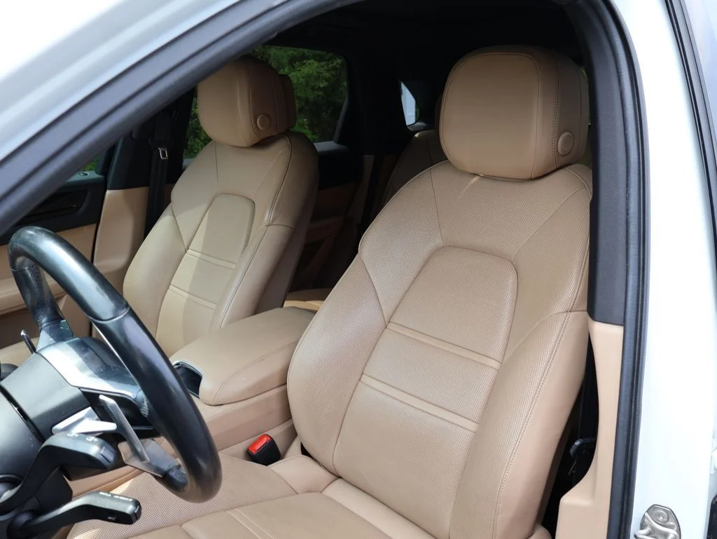 Used 2020 White Porsche  image 6