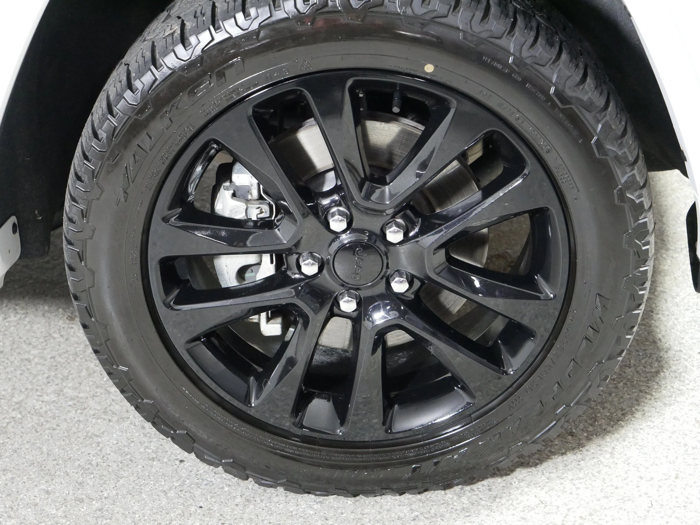 Used 2021 Bright White Clearcoat Jeep Laredo X image 15